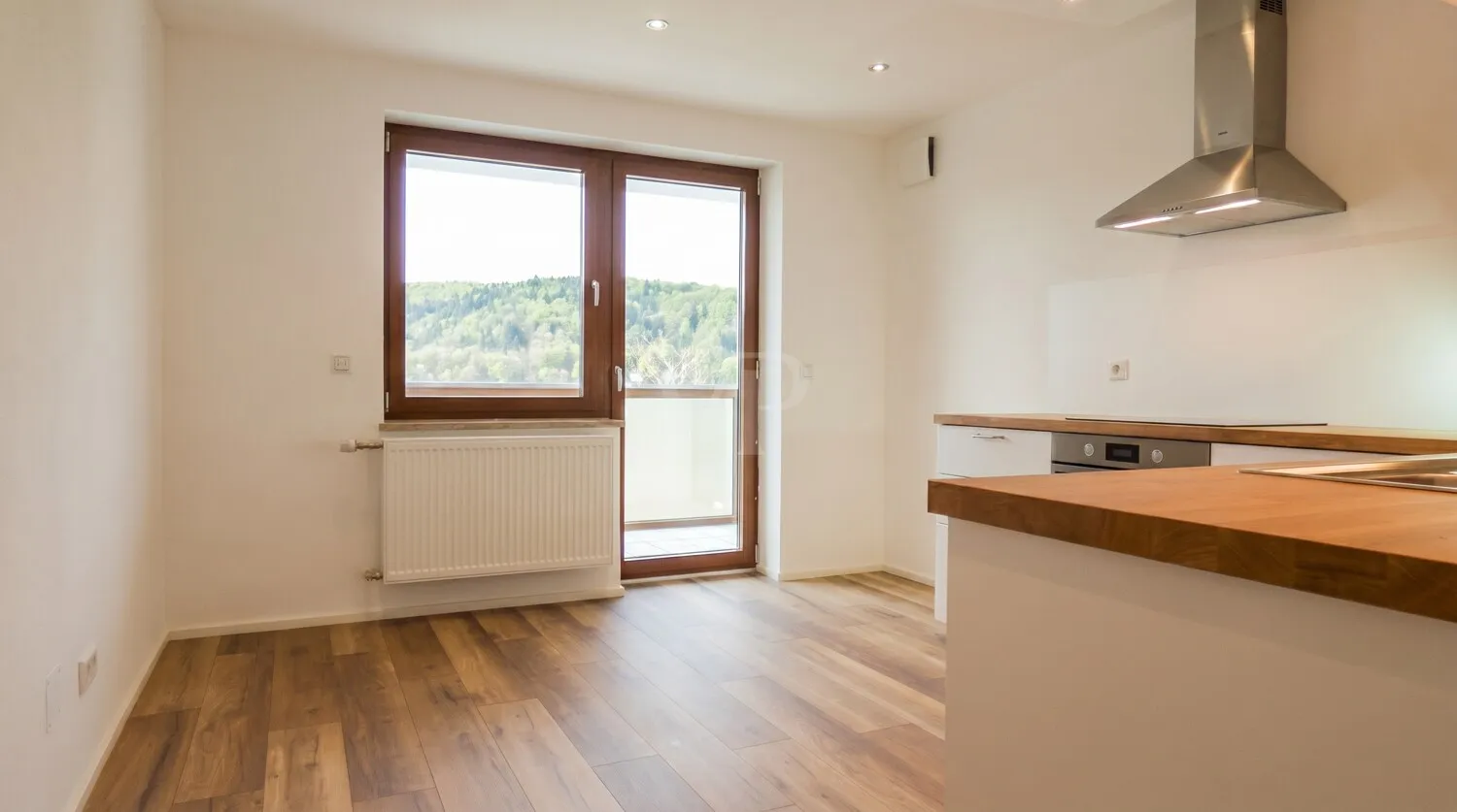 Helle 3-Zimmer-Wohnung, Erstbezug nach Komplettsanierung - Photo 2