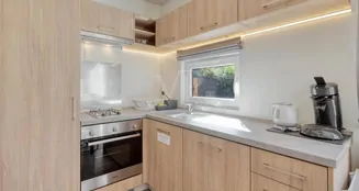 von_poll_real_estate_property_25430118_image_1