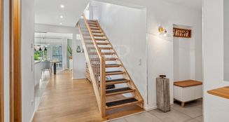 von_poll_real_estate_property_25430012_image_2