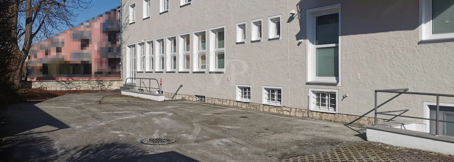 weitere Kunden-Parkplätze