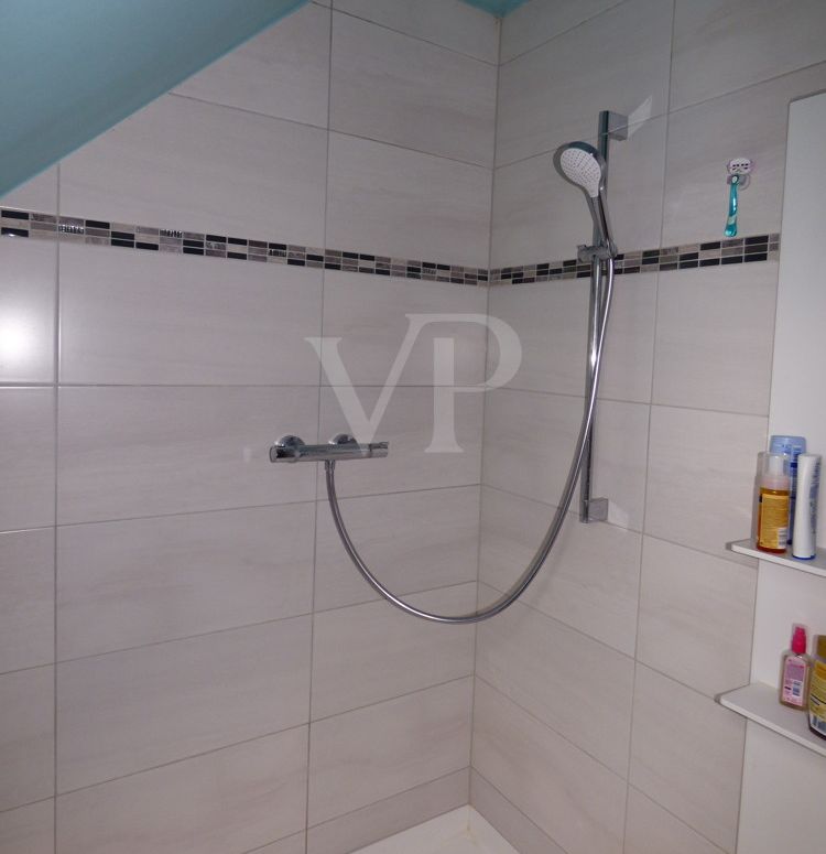 Dachgeschosswohnung Bad/Dusche