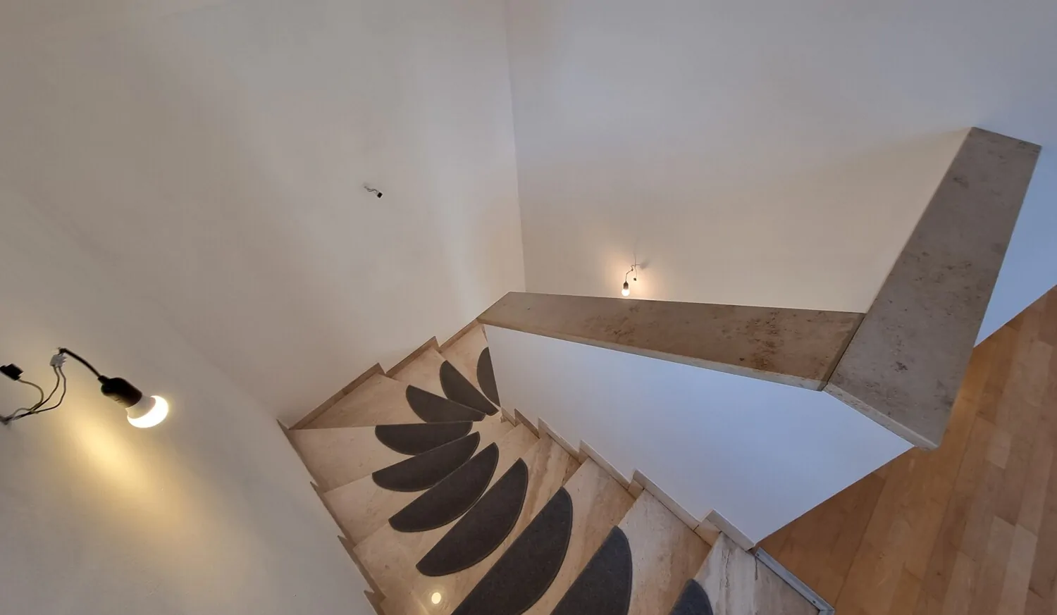 DG-Galerie-Treppenhaus