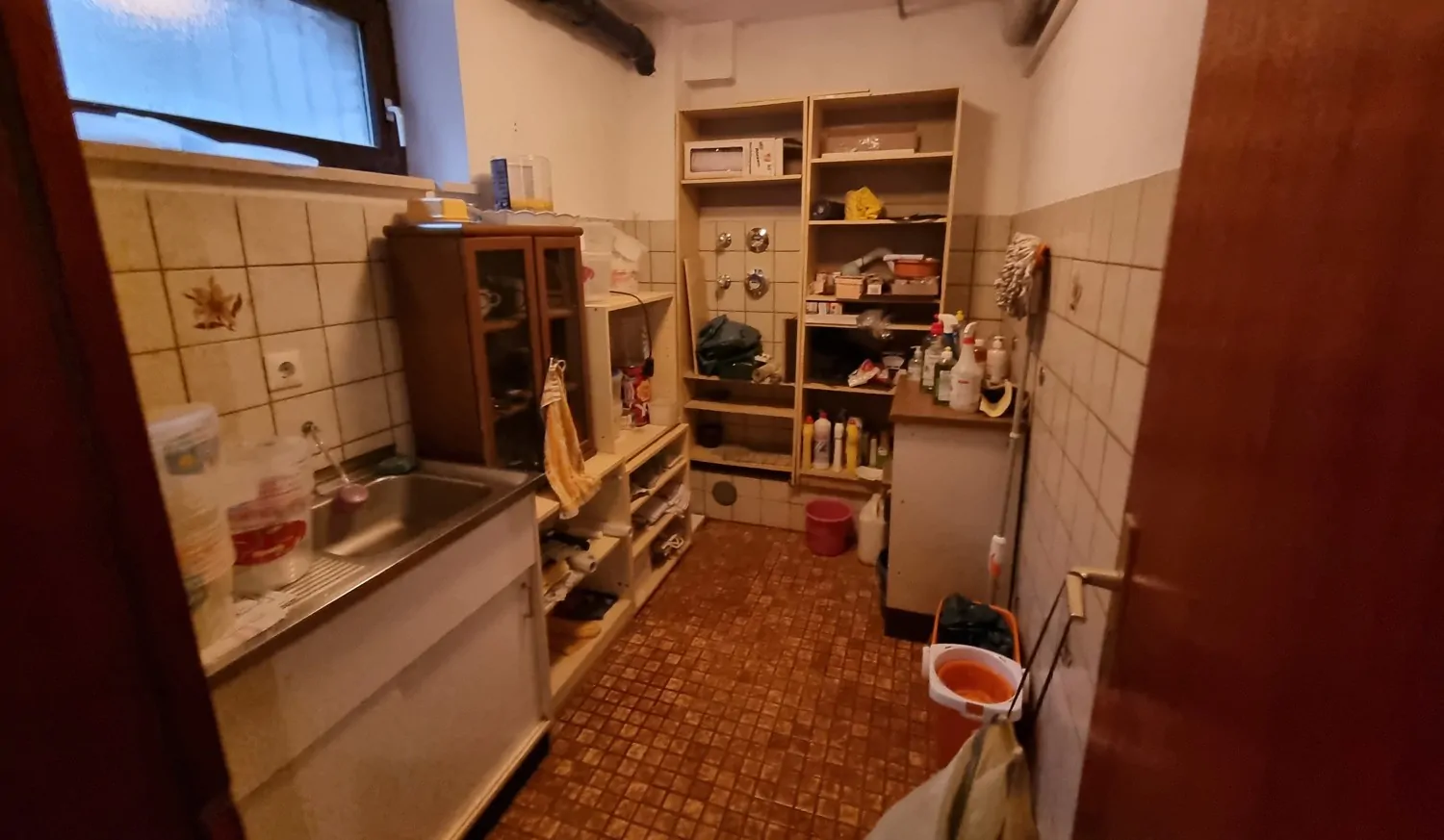 Laden III UG-Küchenbereich