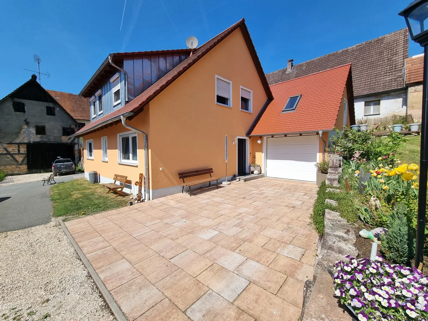 Ansicht Süden - Sommerbild