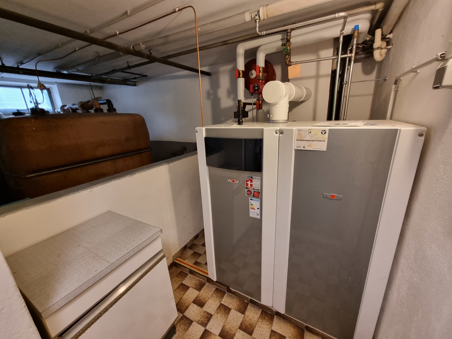 UG-neuwertige Heizungsanlage