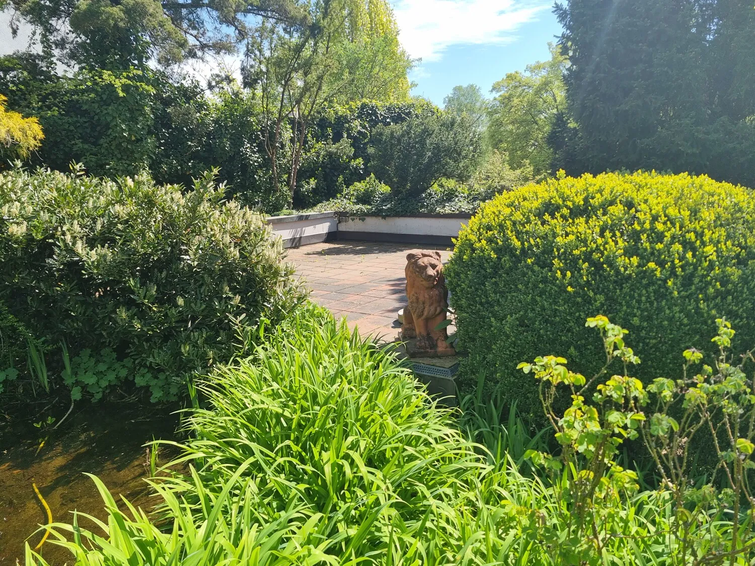 2. Terrasse im Garten