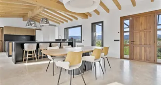 von_poll_real_estate_property_ES233744610_image_38