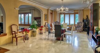 von_poll_real_estate_property_ES233744605_image_3