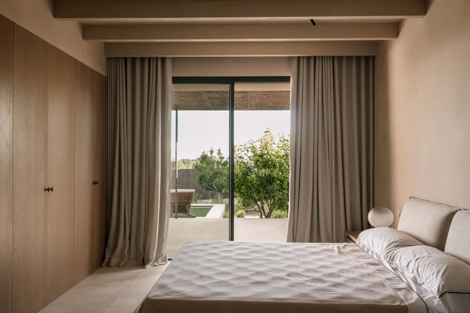 Adosado de obra nueva con piscina en Palma-Estabiliments