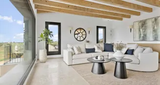 von_poll_real_estate_property_ES233744610_image_4