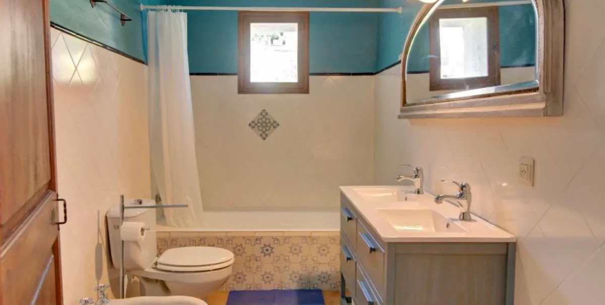 Stadthaus-Pool-Mancor-de-la-Vall-Views