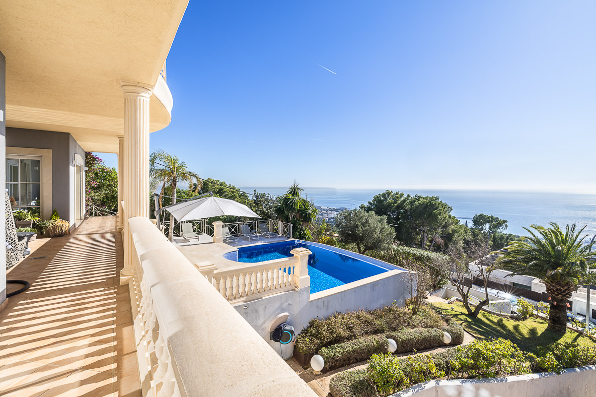 Luxury-villa-with-sea-views-in-Costa-d'en-Blanes