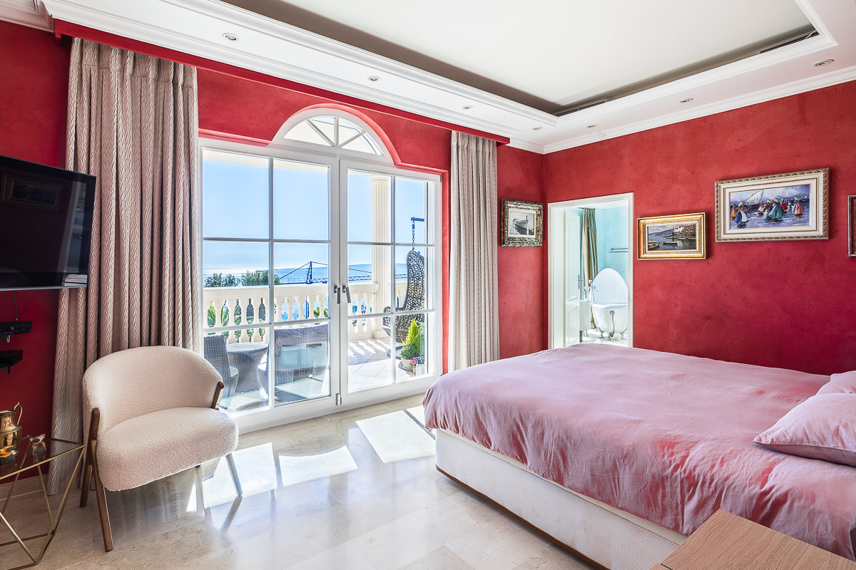 Luxury-villa-with-sea-views-in-Costa-d'en-Blanes