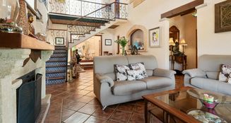 von_poll_real_estate_property_ES243744660_image_3