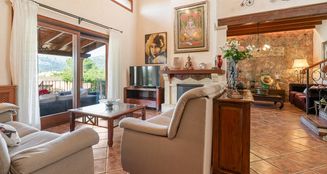 von_poll_real_estate_property_ES243744660_image_4