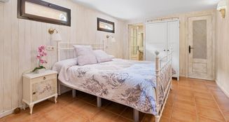 von_poll_real_estate_property_ES243744660_image_18
