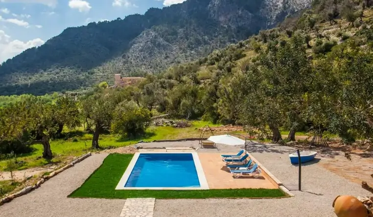 Schöne-Finca-mit-Aussicht-und-ETV-in-Bunyola