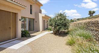 von_poll_real_estate_property_ES243744686_image_4
