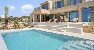 von_poll_real_estate_property_ES243744686_image_1