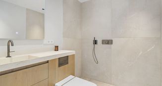 von_poll_real_estate_property_ES243744686_image_18
