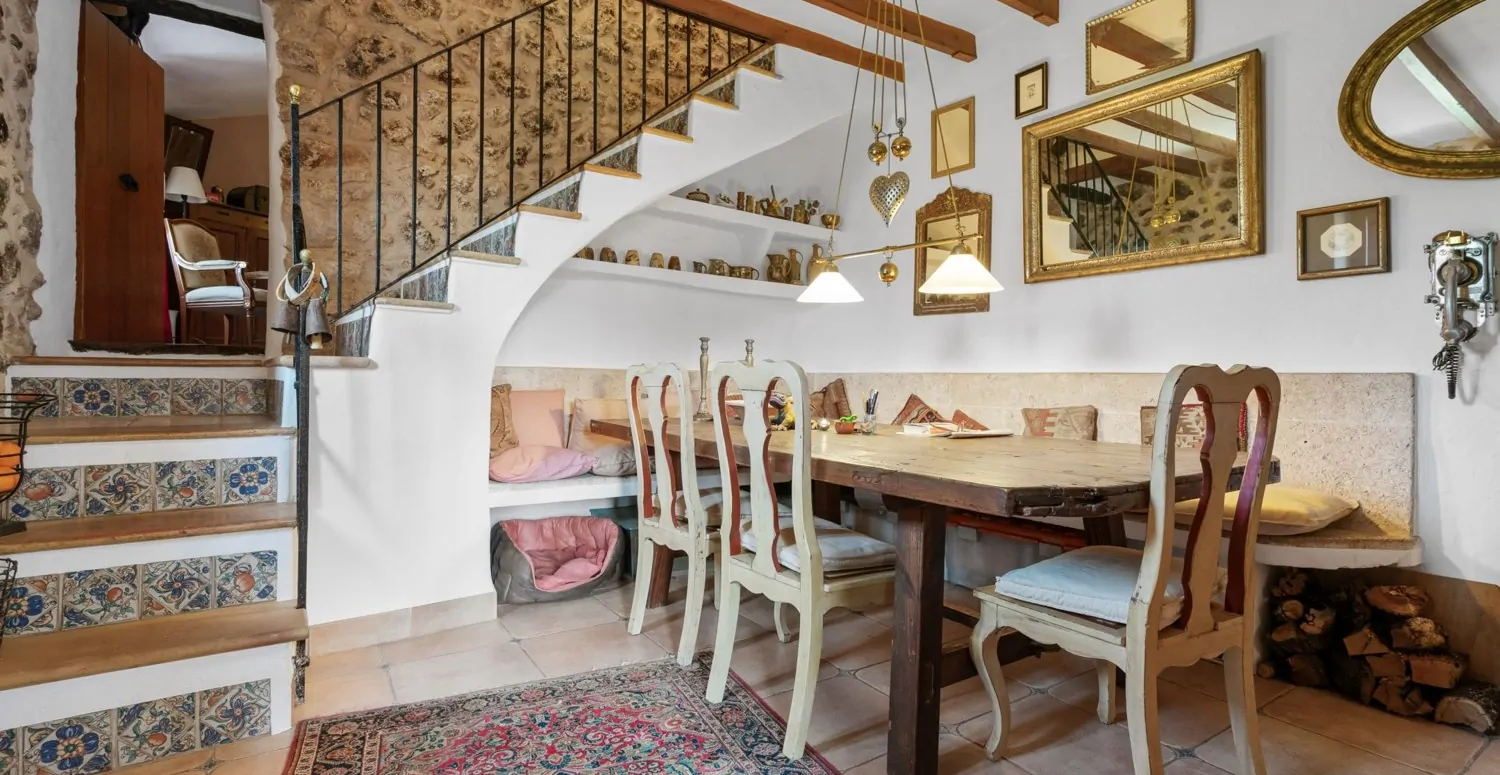 Bunyola- Stadthaus-Pool-Views (1)