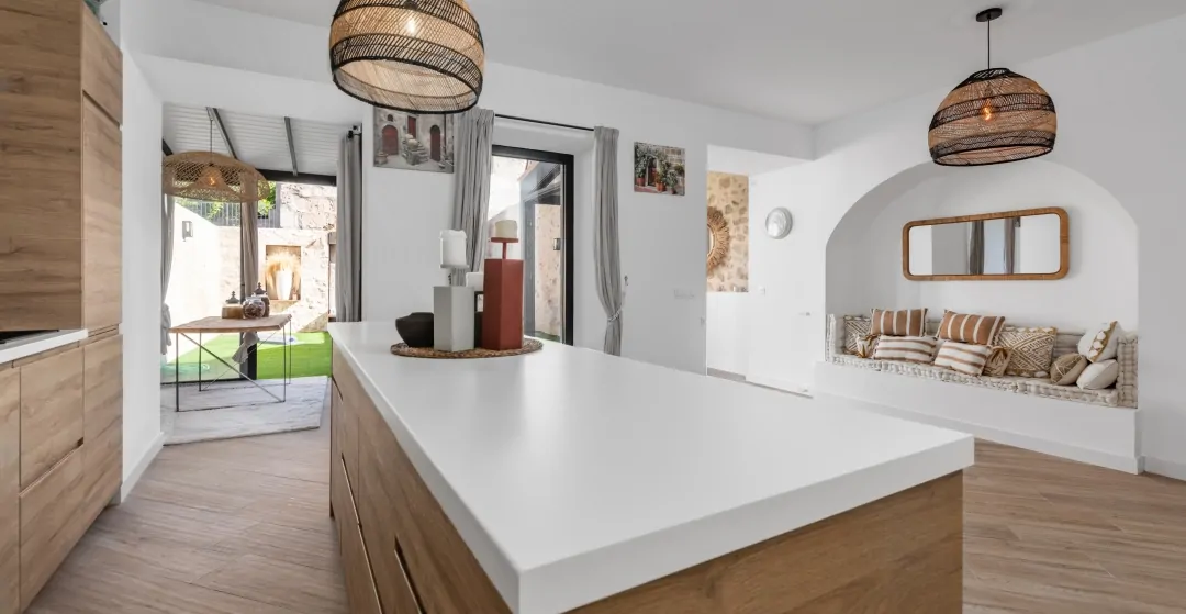 Renoviertes-Dorfhaus-mit-Pool-in-Sant-Joan