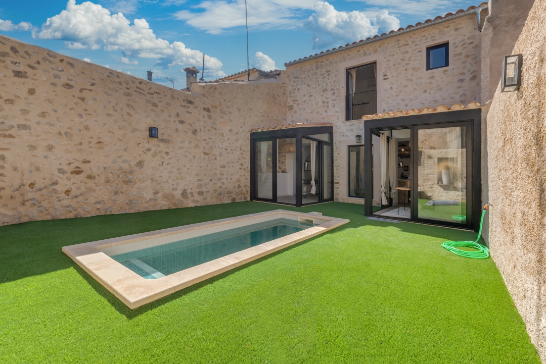 Renoviertes-Dorfhaus-mit-Pool-in-Sant-Joan