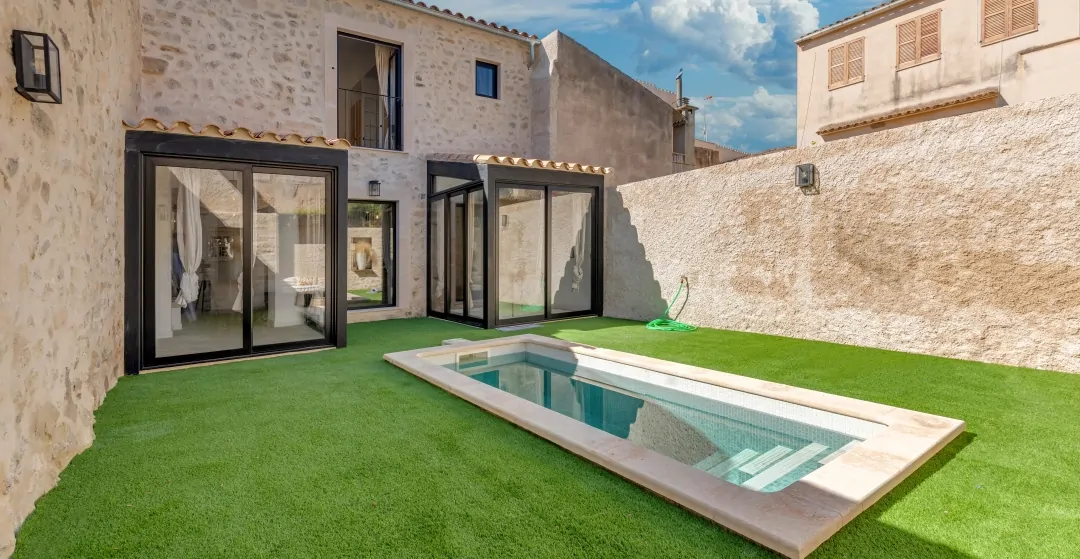 Renoviertes-Dorfhaus-mit-Pool-in-Sant-Joan