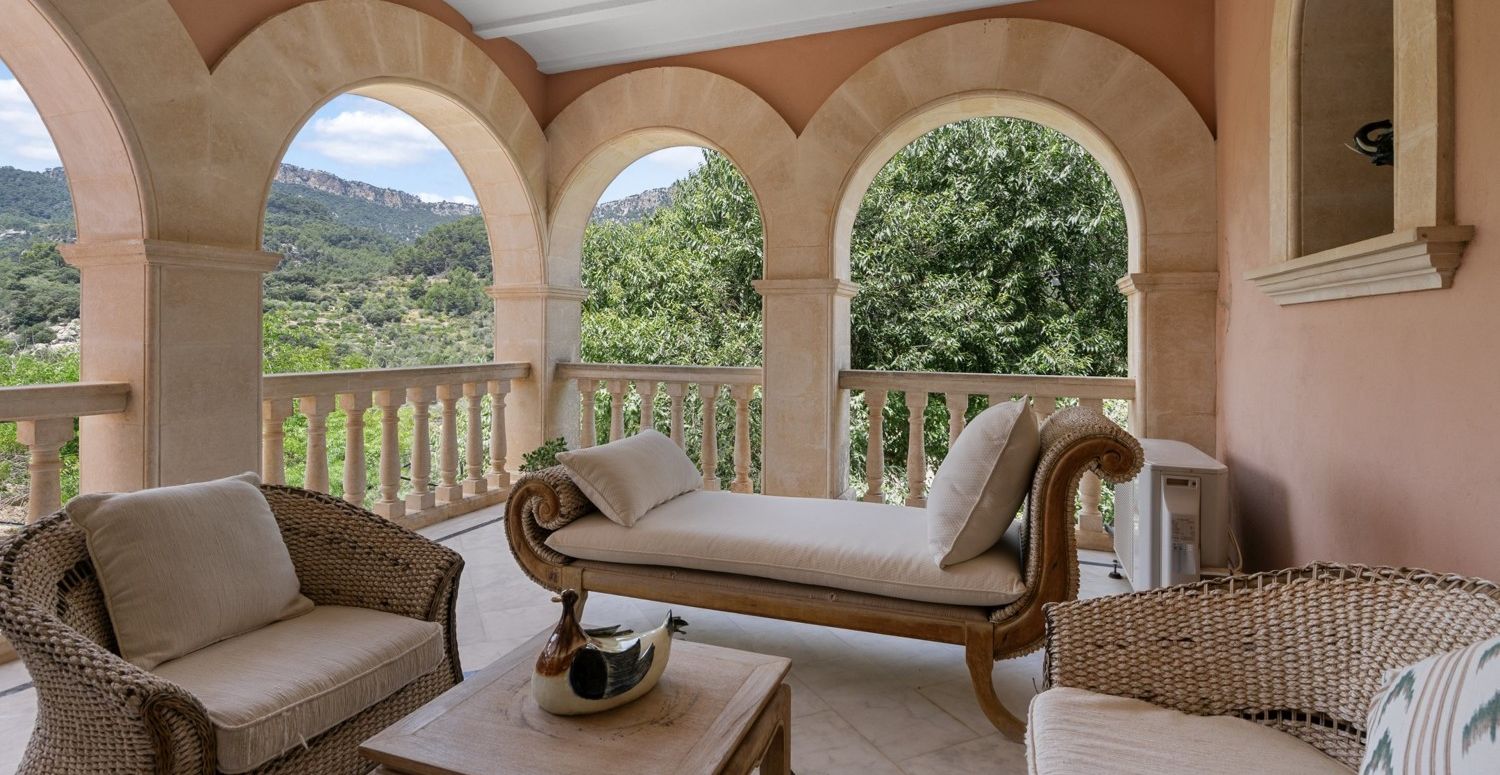 Country-estate-Puigpunyent