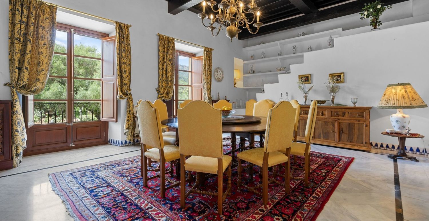 Country-estate-Puigpunyent