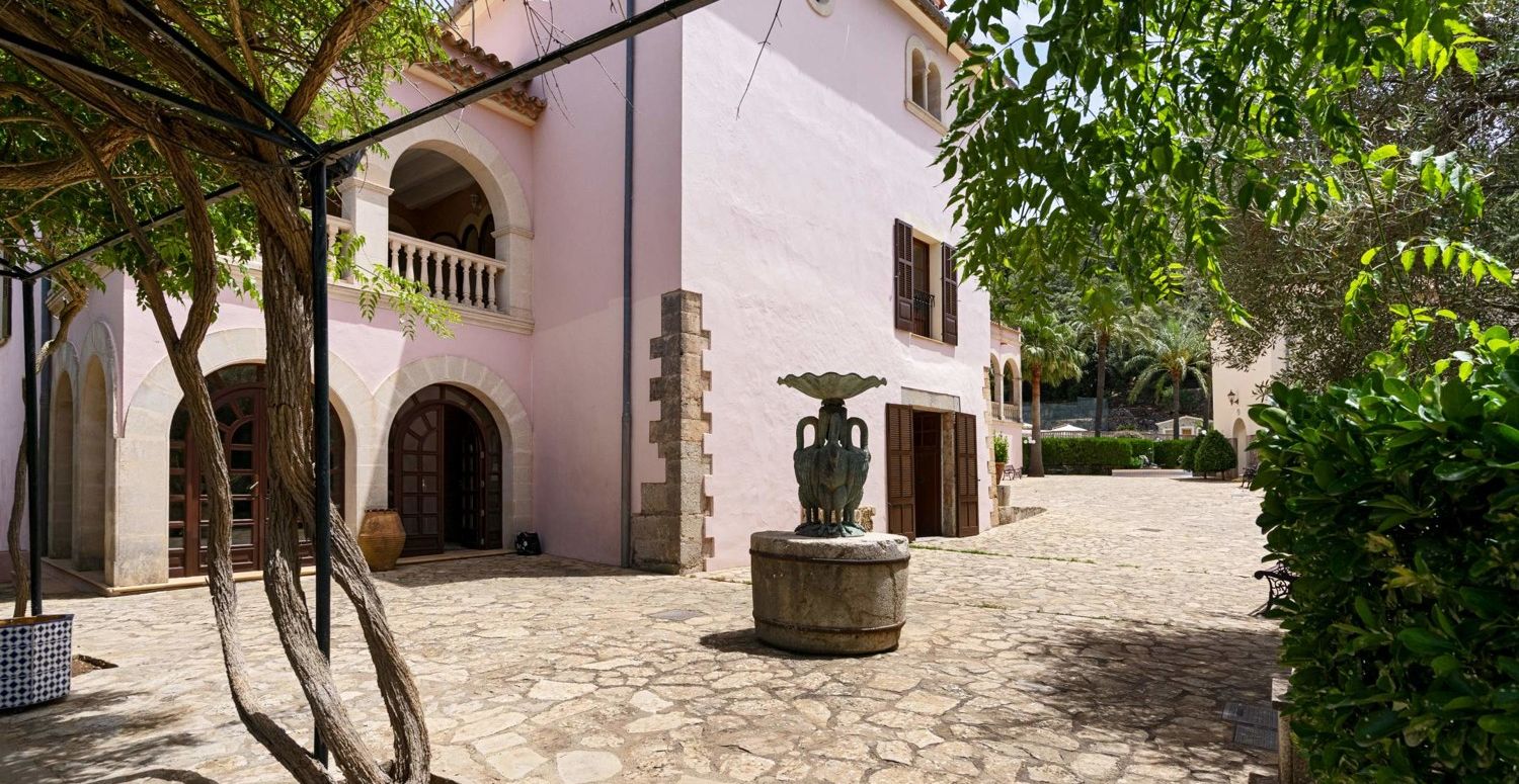 Country-estate-Puigpunyent