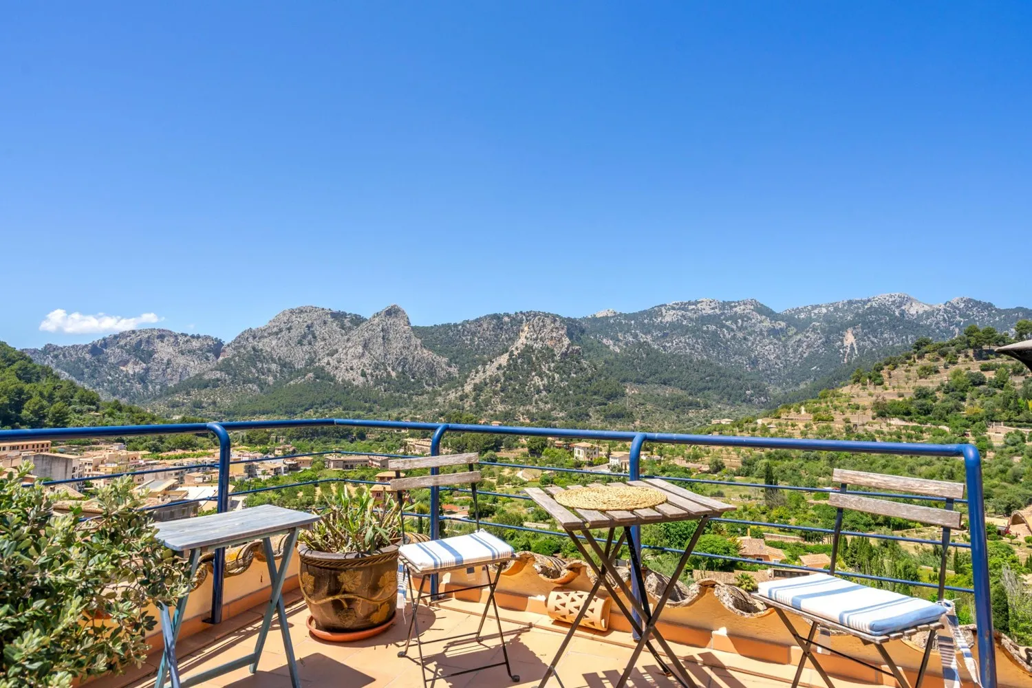 Casa-tradicional-con-vistas-panorámicas-en-Bunyola