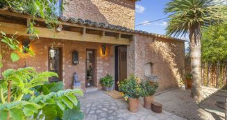 von_poll_real_estate_property_ES243744921_image_15