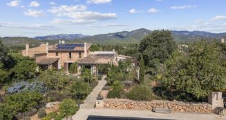 von_poll_real_estate_property_ES243744921_image_0