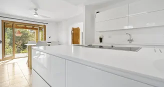 von_poll_real_estate_property_ES243744941_image_15