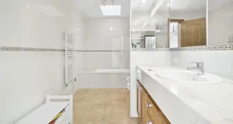 von_poll_real_estate_property_ES243744941_image_8