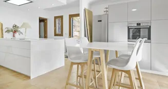 von_poll_real_estate_property_ES243744941_image_2