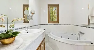 von_poll_real_estate_property_ES243744941_image_6