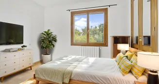 von_poll_real_estate_property_ES243744941_image_40