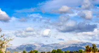 von_poll_real_estate_property_ES243744962_image_22