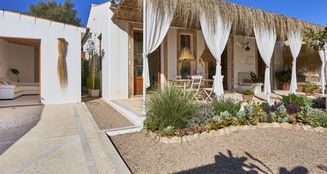 von_poll_real_estate_property_ES243744982_image_1