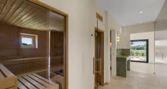 von_poll_real_estate_property_ES243745073_image_80