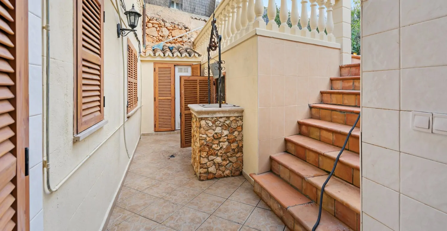 Town-home-with-pool-in-Marratxí