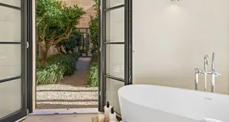 von_poll_real_estate_property_ES243745073_image_20