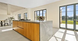 von_poll_real_estate_property_ES243745073_image_6