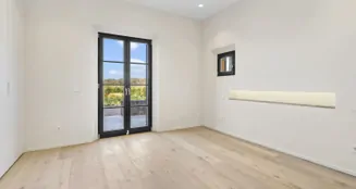 von_poll_real_estate_property_ES243745073_image_14