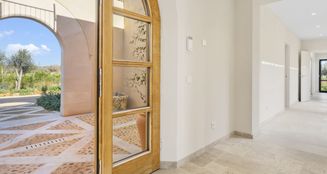 von_poll_real_estate_property_ES243745073_image_4