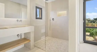 von_poll_real_estate_property_ES243745073_image_12