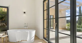 von_poll_real_estate_property_ES243745073_image_18