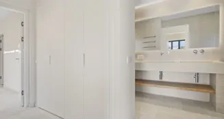 von_poll_real_estate_property_ES243745073_image_13